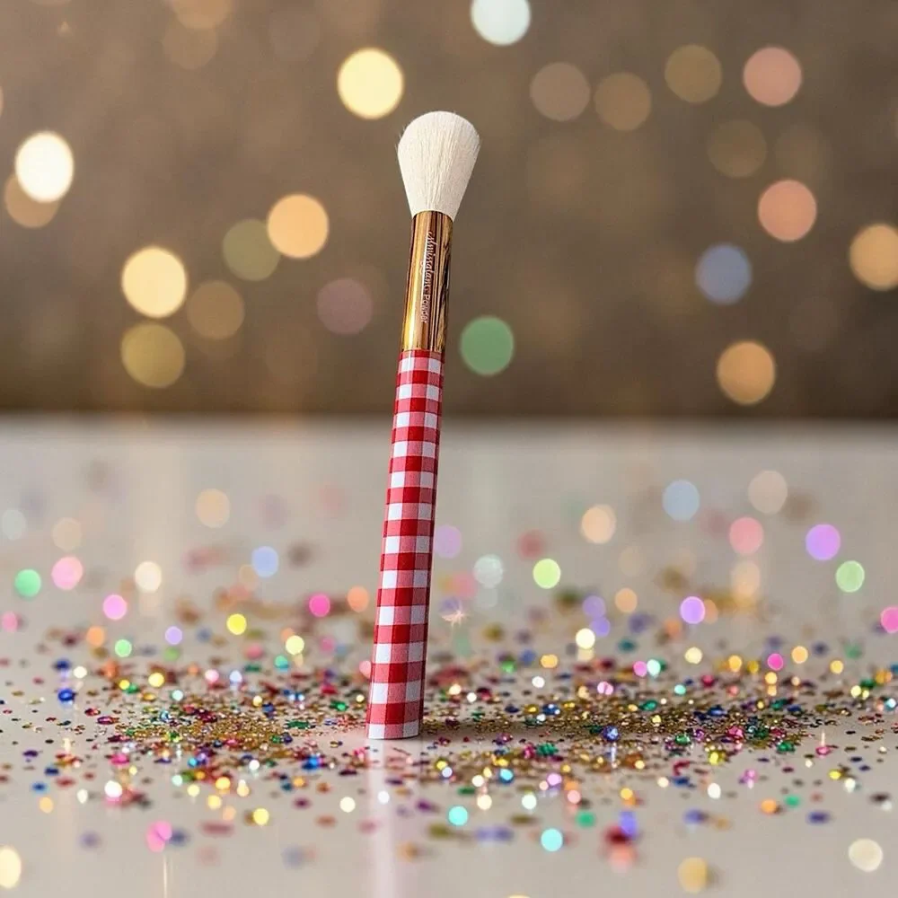 SLMISSGLAM  Gingham Face Brush Brand New MSRP $28